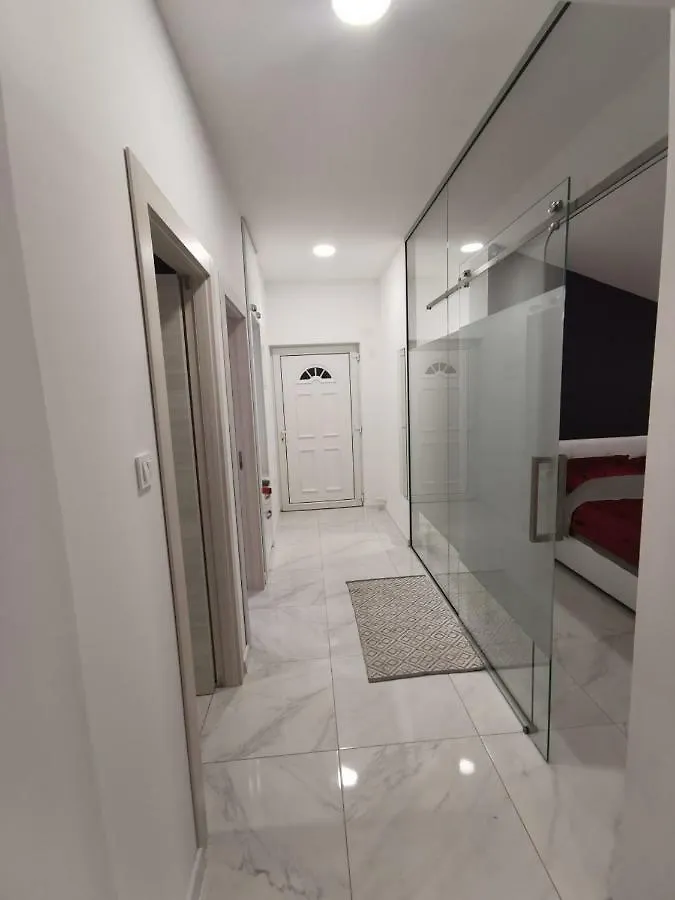 Premium Two-bedroom Apartment Viskovo Kroatien