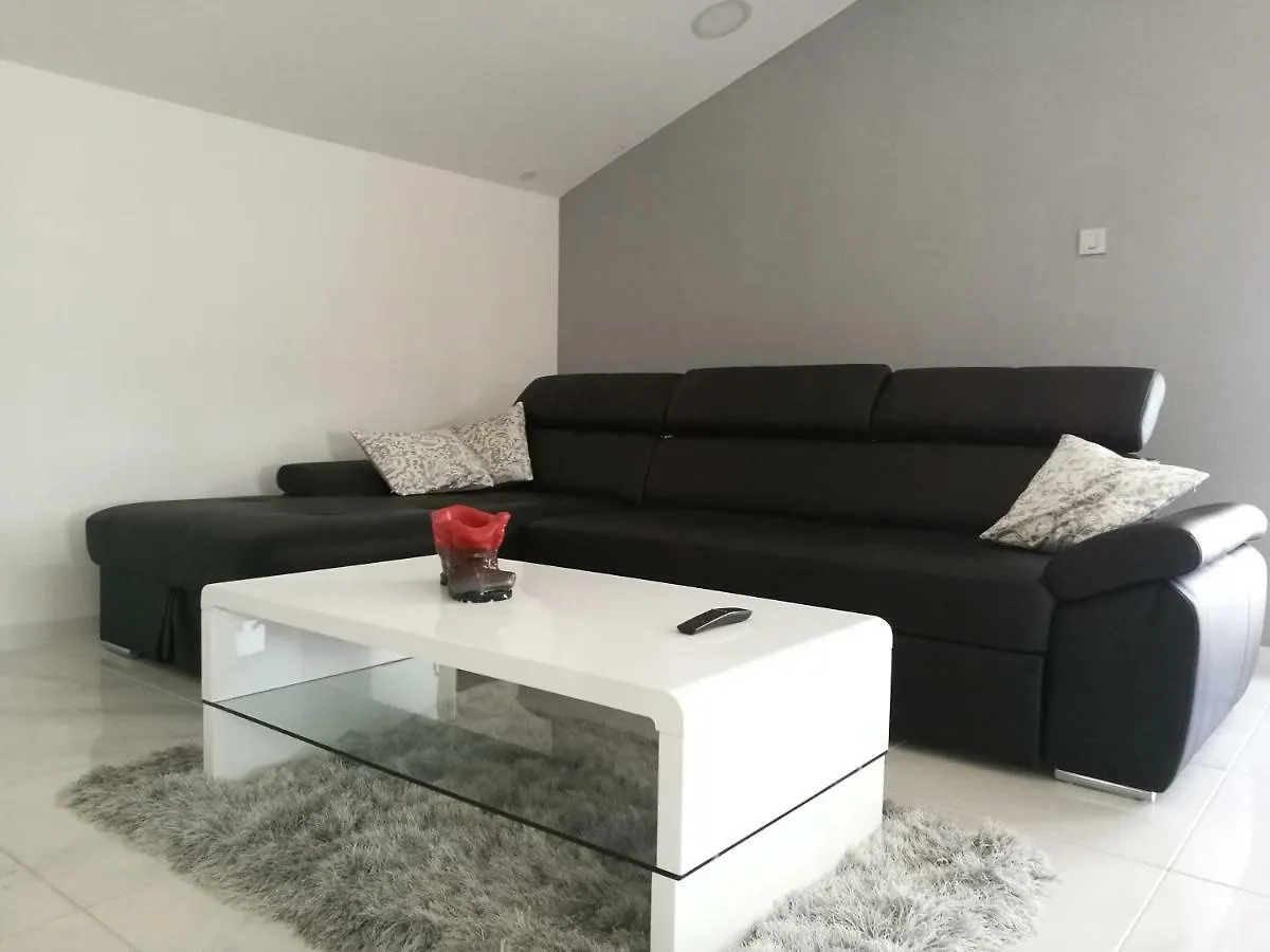 Premium Two-bedroom Apartment Viskovo