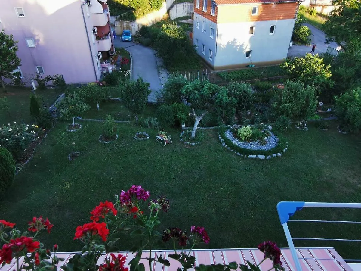 Premium Two-bedroom Apartment Viskovo