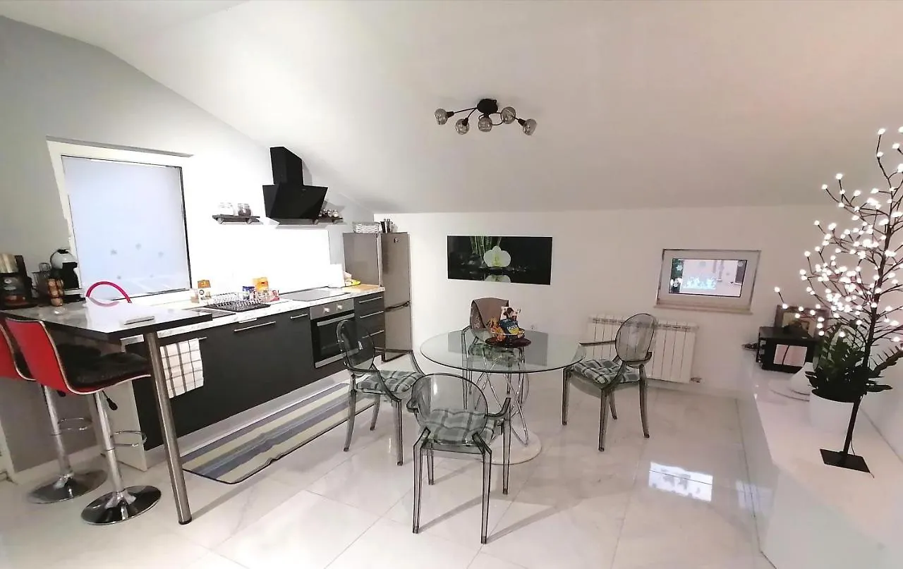 Premium Two-Bedroom Apartment Viskovo Croacia