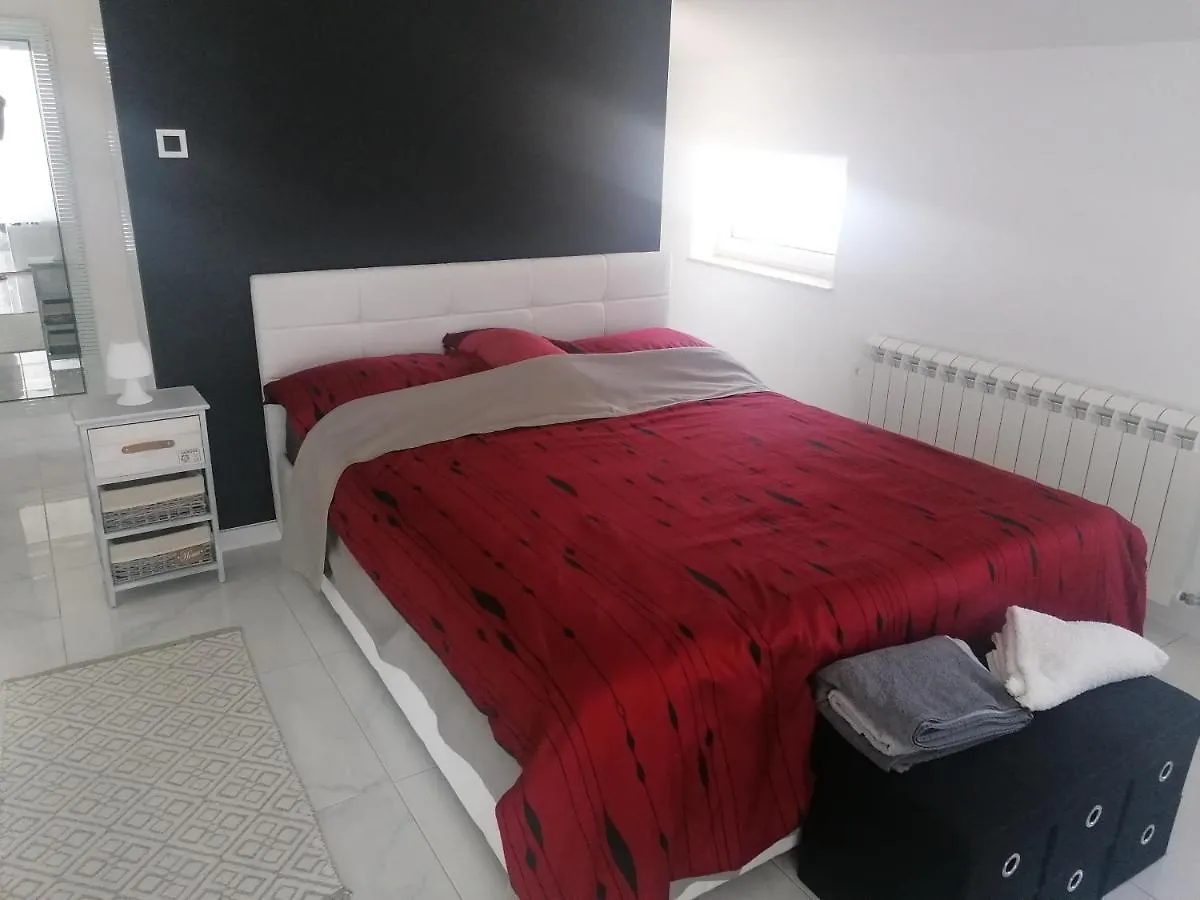 Premium Two-Bedroom Apartment Viskovo